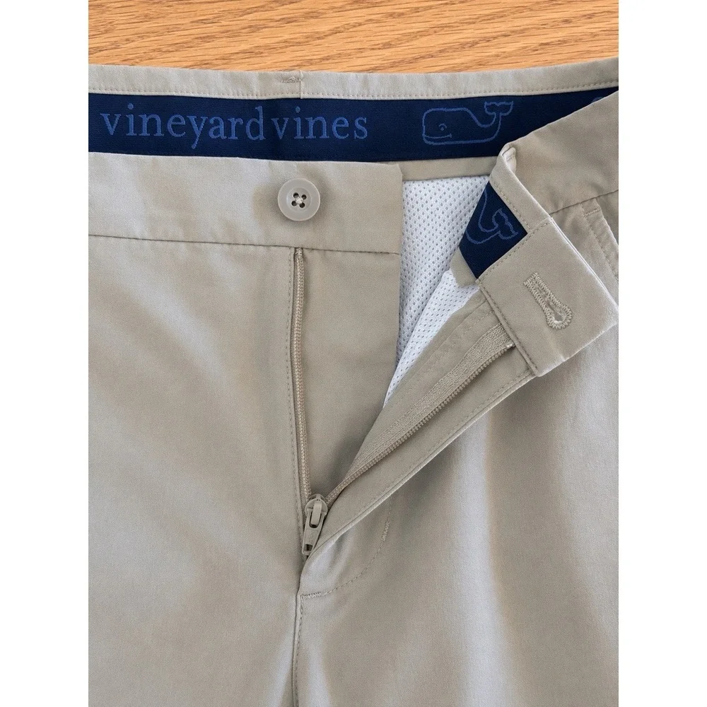 Vineyard Vines Performance Chino Pants Mens 28x30 Khaki Stretch Golf Preppy EUC